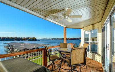 Ledges Point Bldg with Great View + King Bed, Walk-Out Deck to Pool, Free Wi-Fi