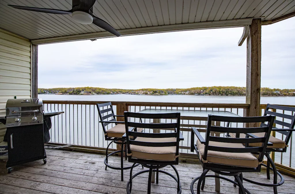 Stay on the Water’s Edge at the Ledges! Point Building Condo Sleeps 6-8, Wi-Fi!